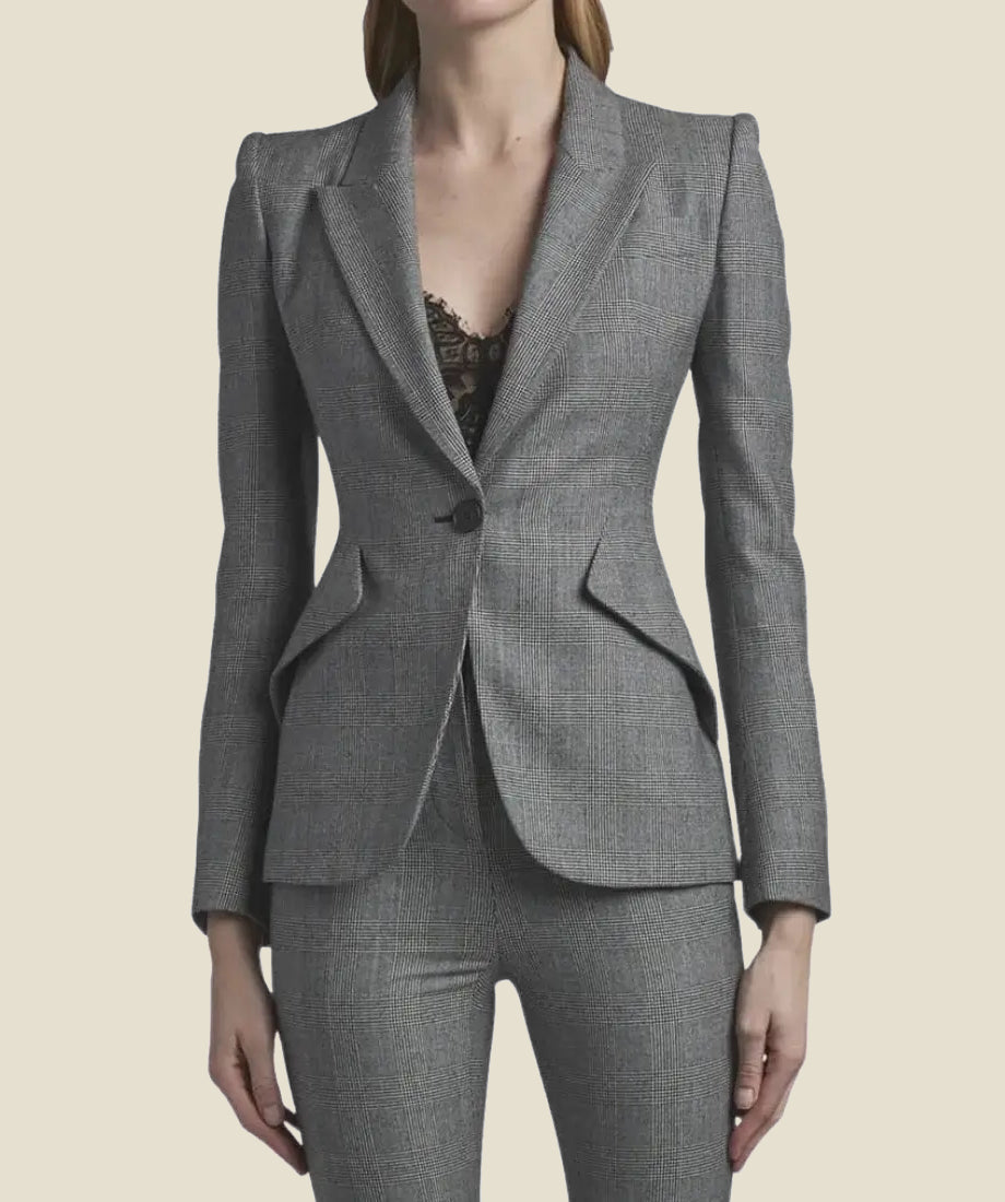 Yellowstone Beth Dutton Grey Blazer – Season 05
